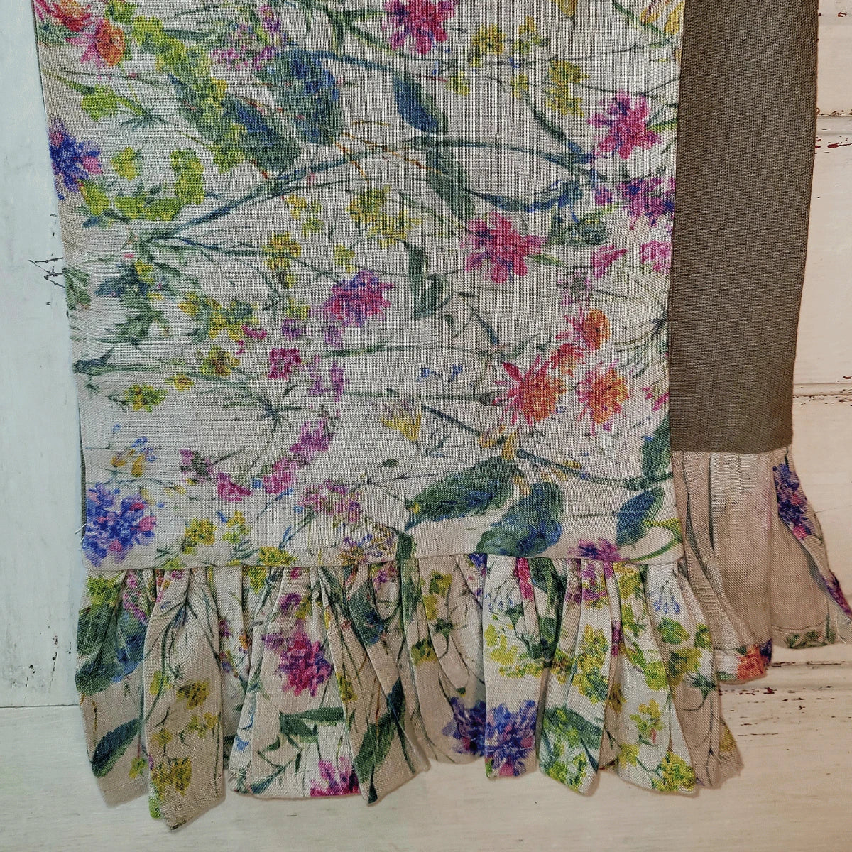 Small Wildflower Runner