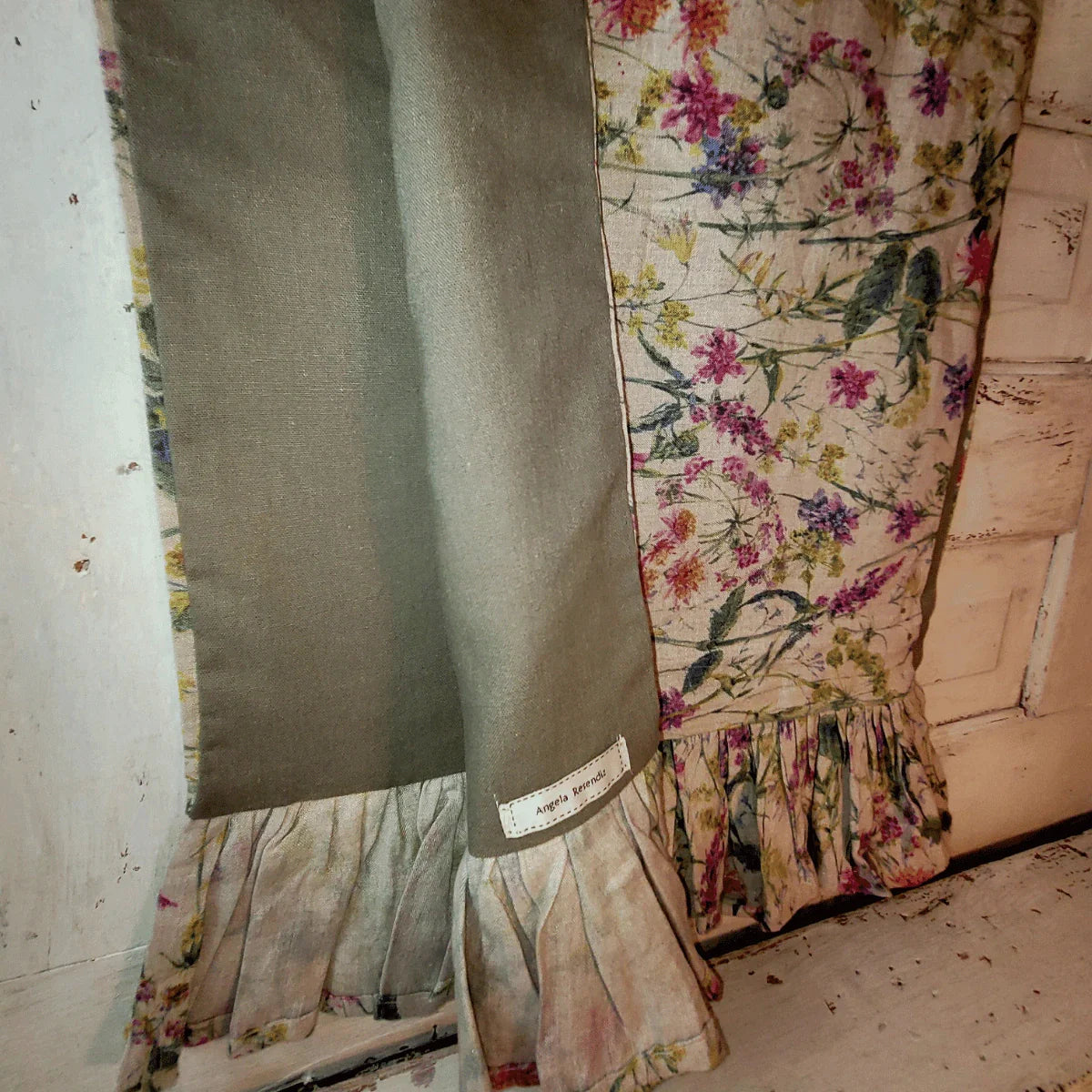 Small Wildflower Runner